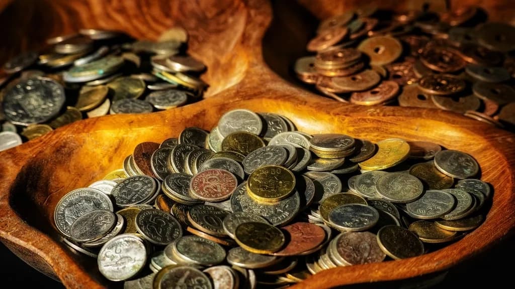 Emas Antam Turun Rp13.000 Mengikuti Emas Dunia yang Anjlok